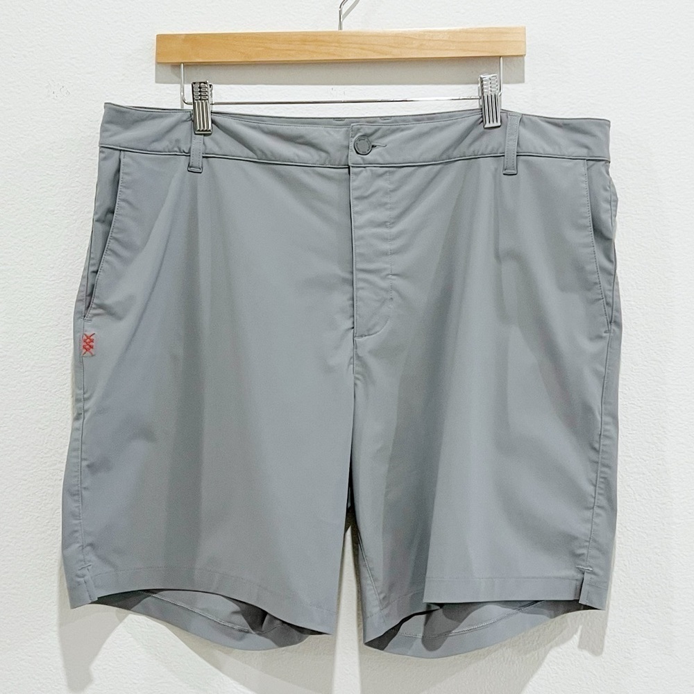 RHONE EPPURE SI MUOVE Mens Flat Front Casual Golf Shorts Gray Size 38